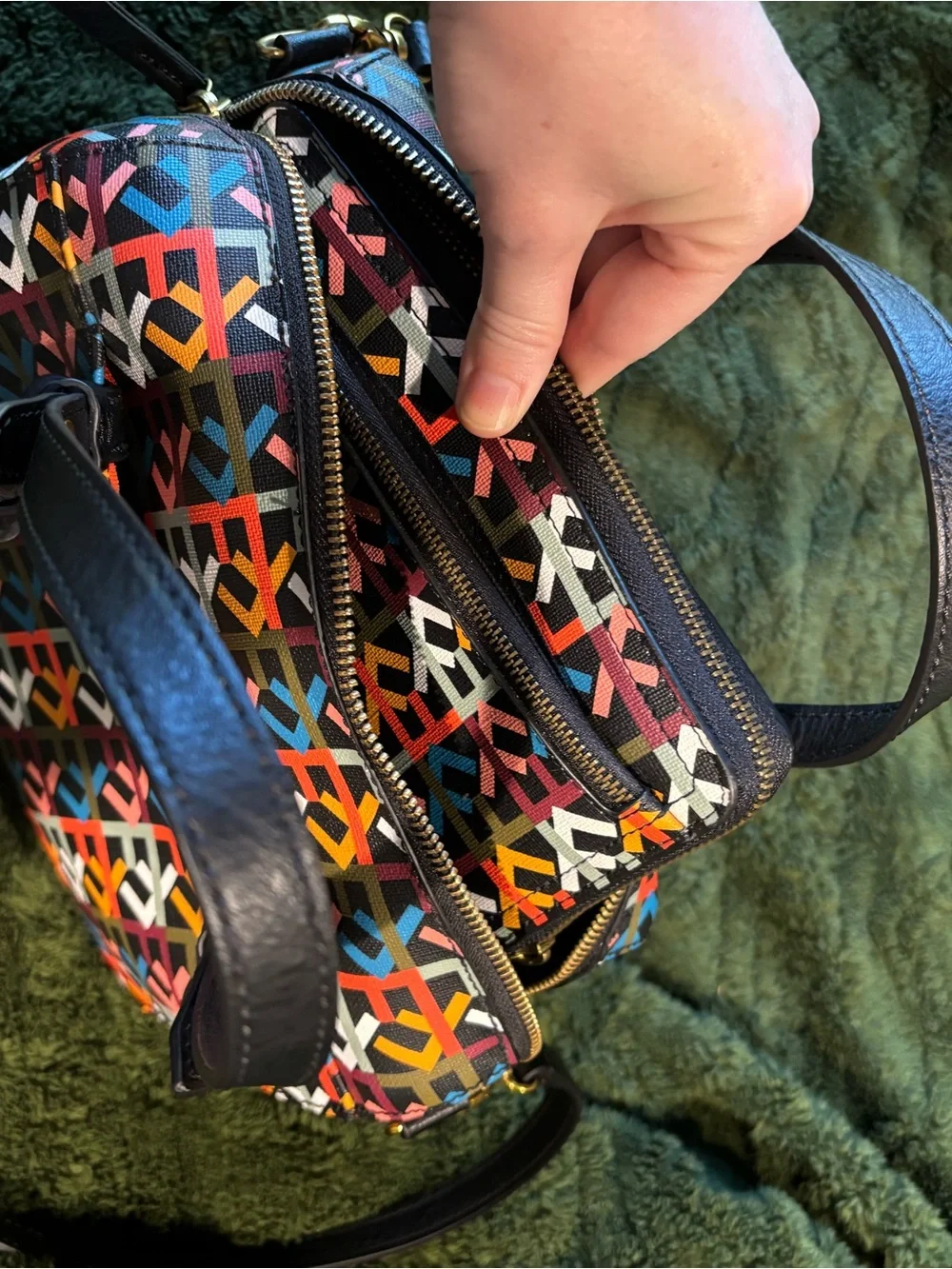 Fossil vibrant geometric